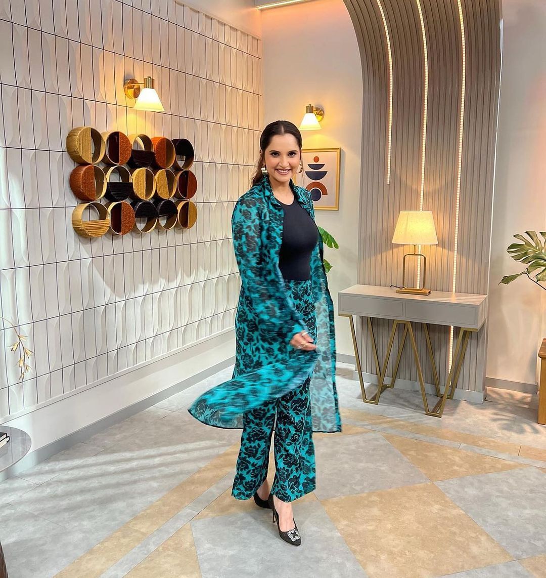 What’s so special about sania mirza wearing a Floral print cord set from Shaberry
